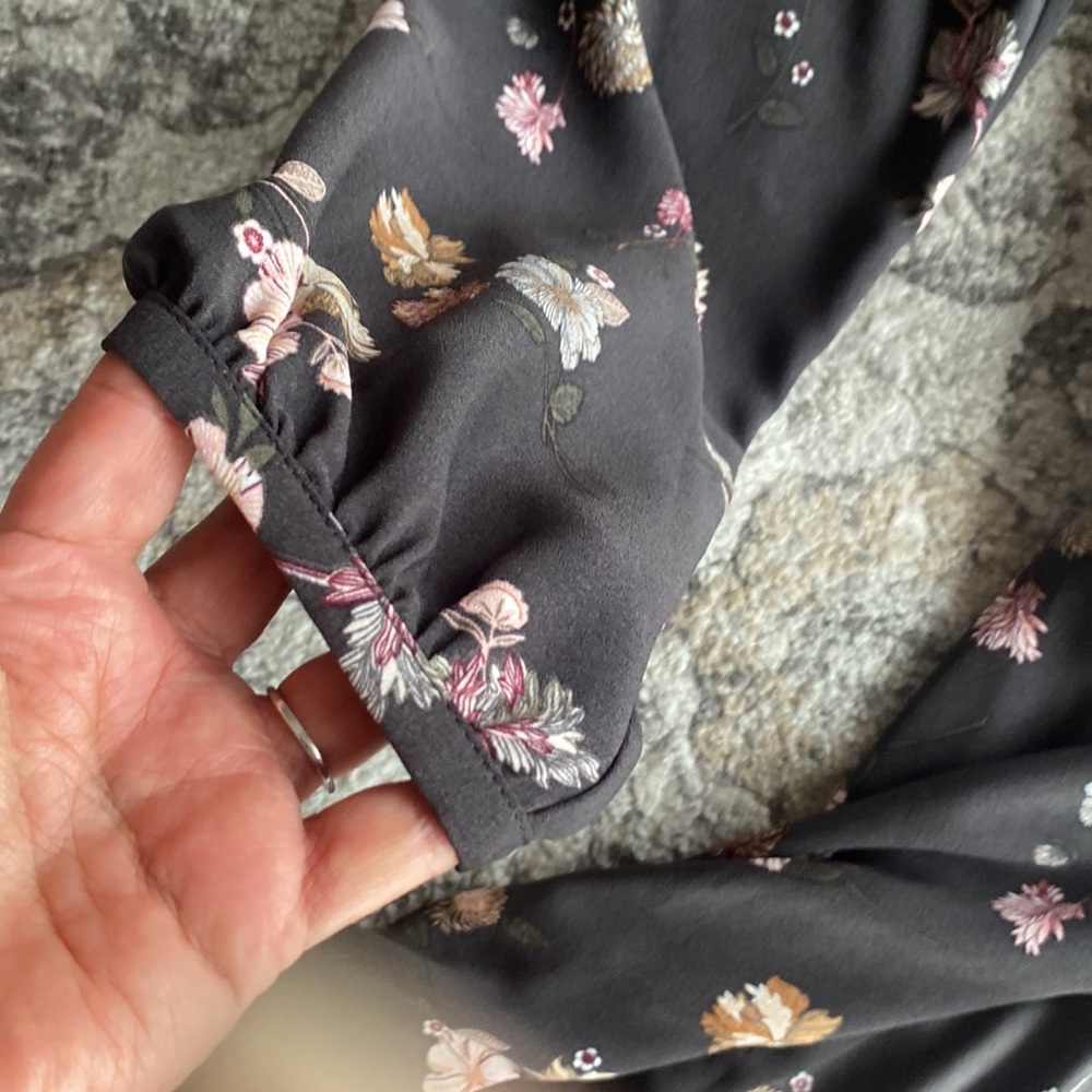 Loft Dress - Picture 5 of 7